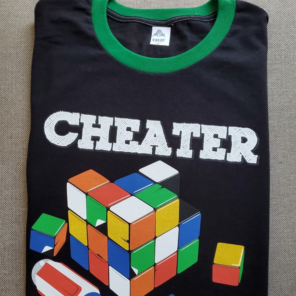 Rubik's Cube graphic tee CHEATER